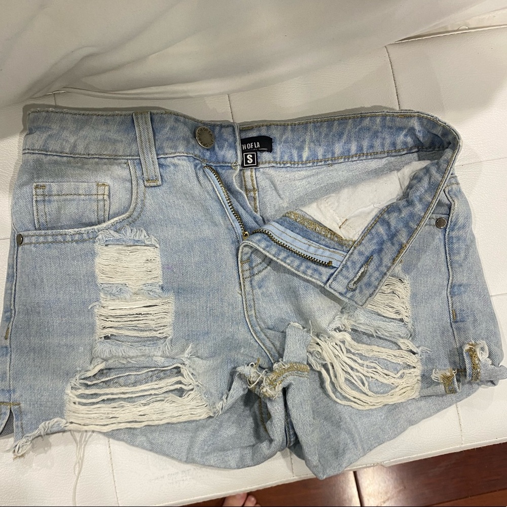 8th of LA Ripped Denim Shorts Light Wash